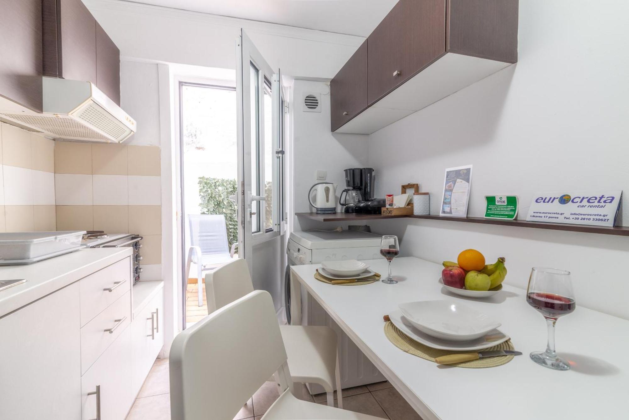 Oasis Studios In The City Centre Ираклион Экстерьер фото